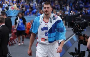 POTEZ KOJI OBILAZI PLANETU: Pogledajte dodavanje Jokića koje je opčinilo navijače!