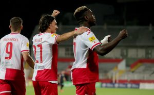 IGRA VOŠA KAO BARSA: Stara dama povela za 27 sekundi!