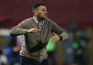 DRAMA U SOFIJI: Srpski trener napustio klub nakon negodovanja navijača i uprave!