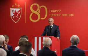 BOŠKO ĐUROVSKI OPERISAN: Poznato trenutno stanje legende Zvezde nakon pada na komemoraciji za Dejana Milovanovića!