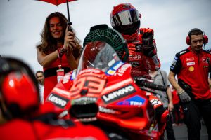 SPORTSKA FOTOGRAFIJA GODINE: Najbolji motociklista svih vremena kao Mesi!