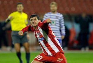 GOL DEJANA MILOVANOVIĆA KOJI ĆE SE ZAUVEK PAMTITI: ‘Ubio je pauka’ u derbiju i kupio mesto u srcima svih Delija!