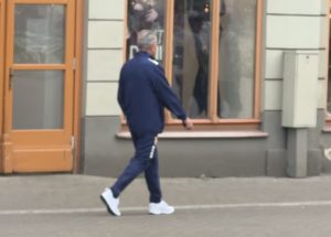 HOTSPORT U RIGI: Legenda Partizana uz „orlove“, ljudi ga zaustavljali na ulici! (FOTO)