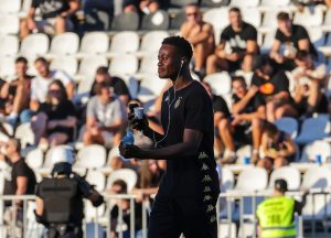 (FOTO UBOD) TENZIJE U HUMSKOJ RASTU, DECA PARTIZANA OPUŠTENA: Bliži se meč jeseni srpskog fudbala!