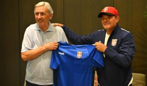 FUDBALERI UZ KOŠARKAŠE: Piksi posetio Karija Pešića, oduševićete se kad vidite šta mu je poklonio!