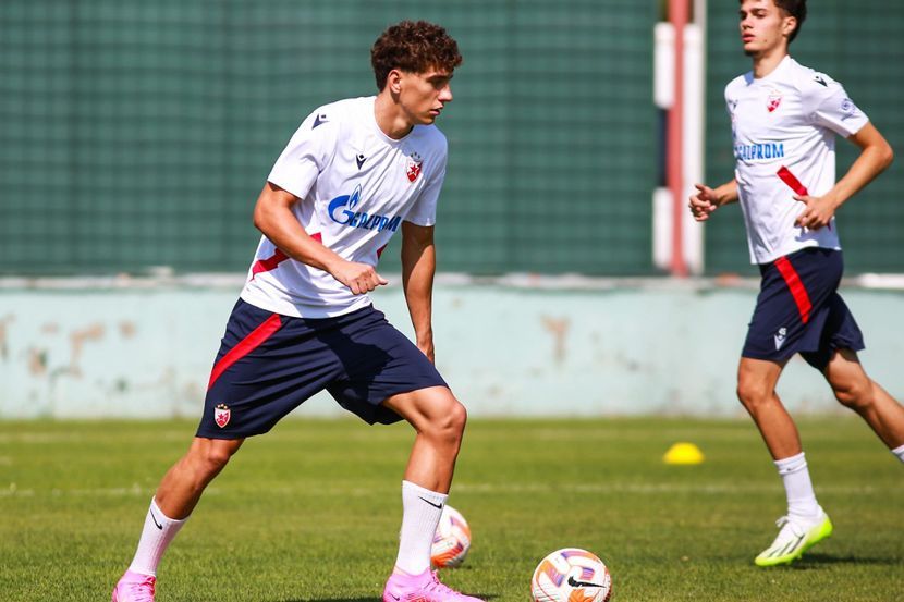 ZVEZDA SE OSLOBAĐA FUDBALERA: Došao za 800.000, a sad ide kod drugog superligaša!