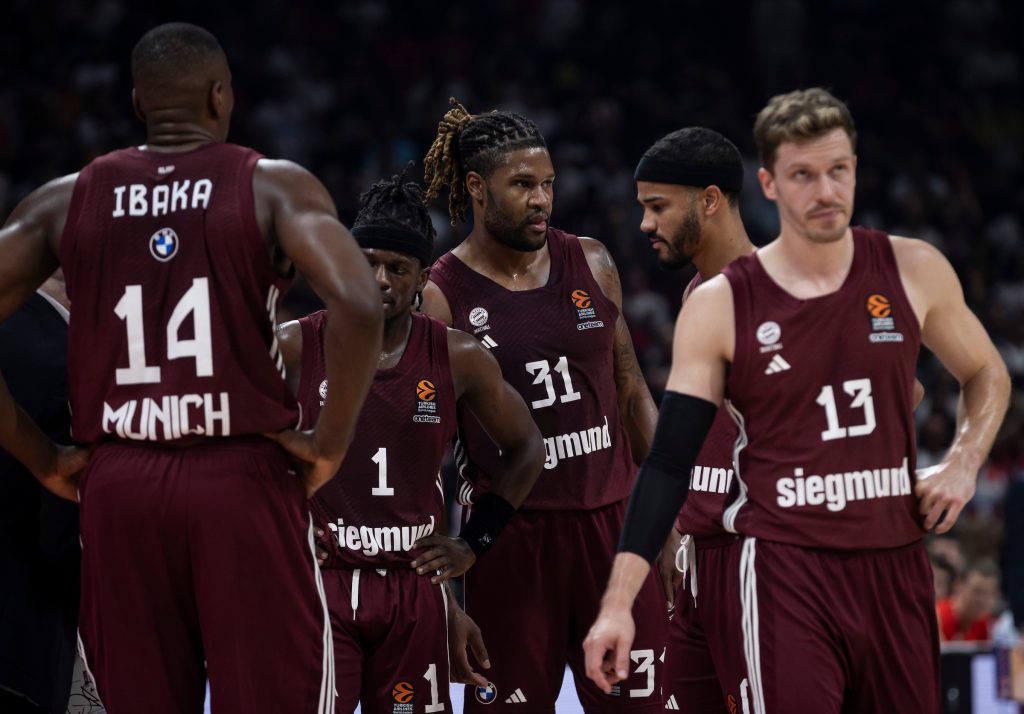 Crvena Zvezda v FC Bayern Munich 2023/2024 Turkish Airlines EuroLeague