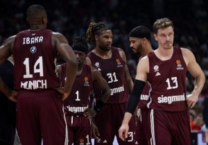 RIVAL CRVENE ZVEZDE ŽESTOKO OSLABLJEN U PRVOM KOLU: Povredio se jedan od najboljih centara Evrolige!