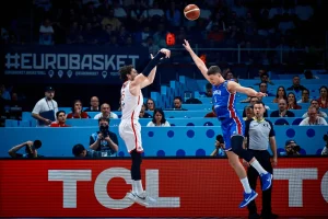 (TVITOVI) JEDAN PORAZ I ODMAH BRDO KRIVACA: Na udaru je čak i jedan novinar!