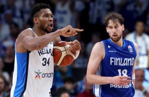 PROMAŠAJ ŽIVOTA: Finci ispustili medalju u poslednjim sekundama! (VIDEO)