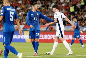 (SASTAVI) VELIKA ŠANSA ZA ORLOVE: Najbolji igrač Engleske van startne postave – Paunović iznenadio svojom postavom!