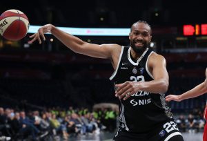 UZBUNA U PARTIZANU: Slavni klub krade Džabarija Parkera!