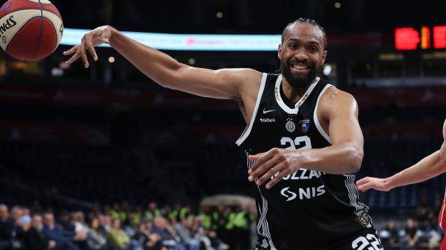 UZBUNA U PARTIZANU: Slavni klub krade Džabarija Parkera!