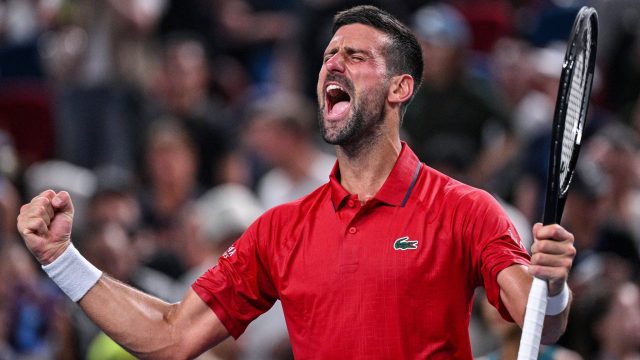 NOVAK PREŽIVEO DRAMU I SOPSTVENO TELO: Izgubio prvi set, tražio lekara, pa slomio Bua za 31-0 u Pekingu!