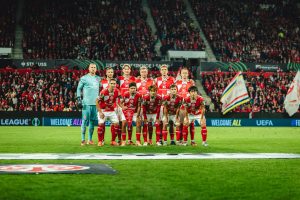 ILI SU KOMUNISTI ILI BAŠ VOLE SRBE: Navijači Majnca uz parolu „Smash Ustashe“ dočekale Zrinjski!