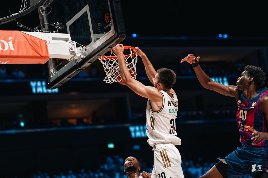DUBAI NASTAVLJA DA NIŽE SKALPOVE: Petrušev neprepoznatljiv u odnosu na Evrobasket!