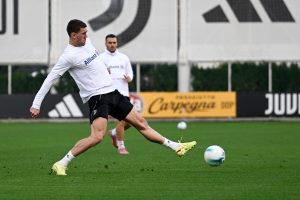 TO JE NEŠTO ŠTO MORA OSTATI IZMEĐU NAS: Vlahović progovorio o novom treneru!