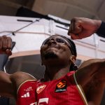 MONEKE U CENTRU BURNE REAKCIJE: Delije poludele, stiglo izvinjenje!