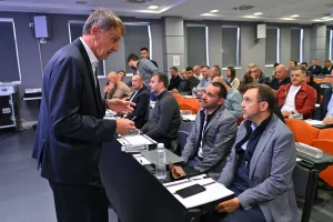 MODEL RADA SE MENJA IZ KORENA: FSS predstavio novi vid organizacije!