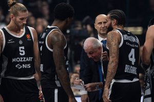 UŽASAN START ZA PARTIZAN, ASVEL RAZBIJA CRNO-BELE: Obradović prosto nema igrača da upale pogon!