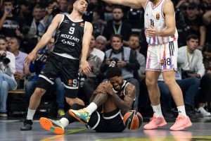 GROBARI DOŽIVELI MINI UDAR U ARENI: Povredio se Tajrik Džons, ali rešio da ne ostavi Partizan na cedilu!