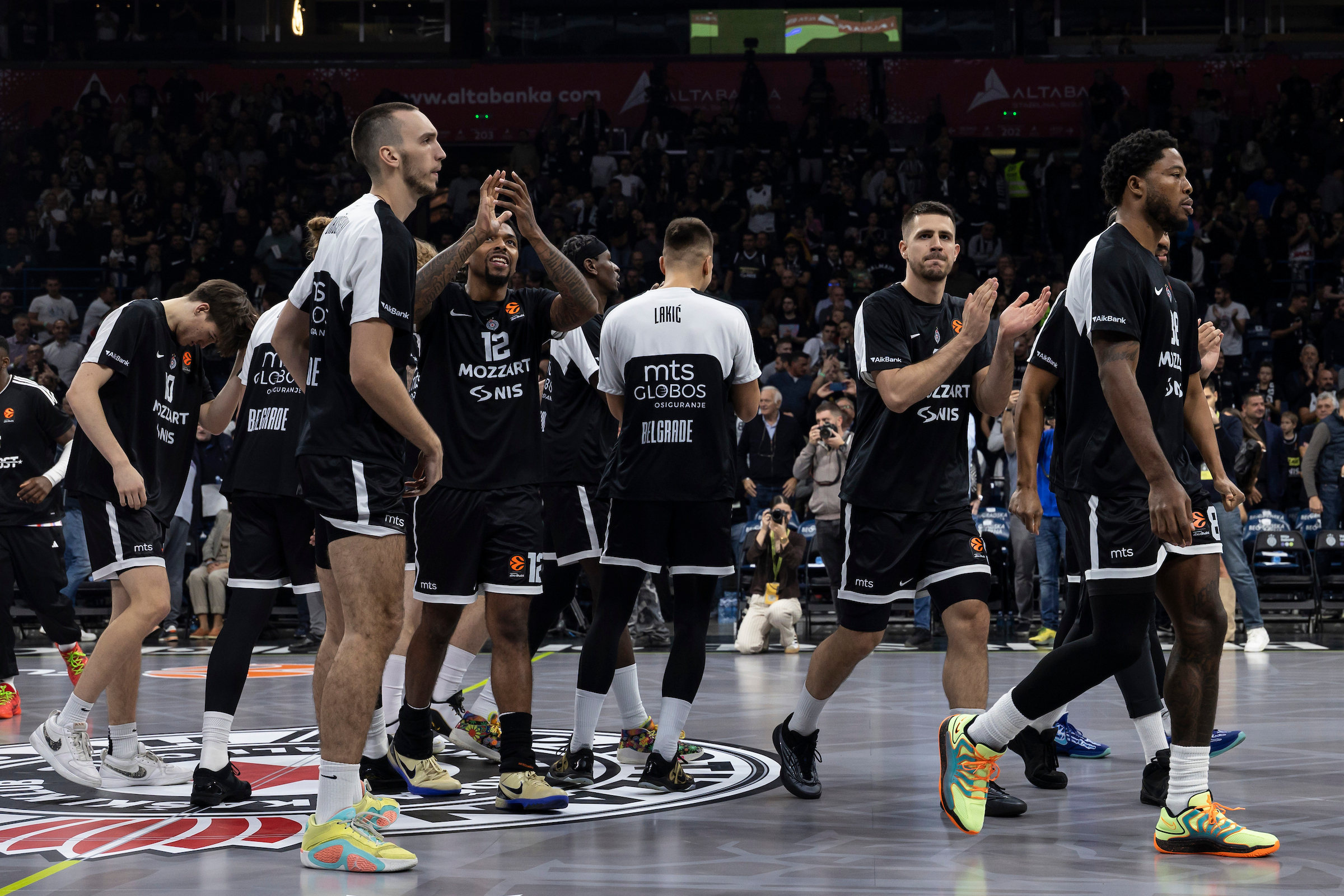 PARTIZAN OZVANIČIO VELIKO POJAČANJE: Crno-beli napokon doveli centra!