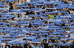 EKSTREMNI NAVIJAČI U AKCIJI, FUDBALER NEMA VIŠE GDE DA SE SAKRIJE: Pazarci počeli i da ga prate, klub ga otpisao?!