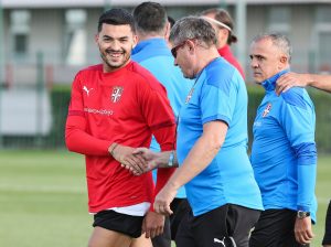 TI HEROJ NIKAD NISI BIO OPRAŠTAM TI TO, JER IZDAJICE VOLE SEBE JEDINO: Nemanja Radonjić ispratio Piksija u Japan!