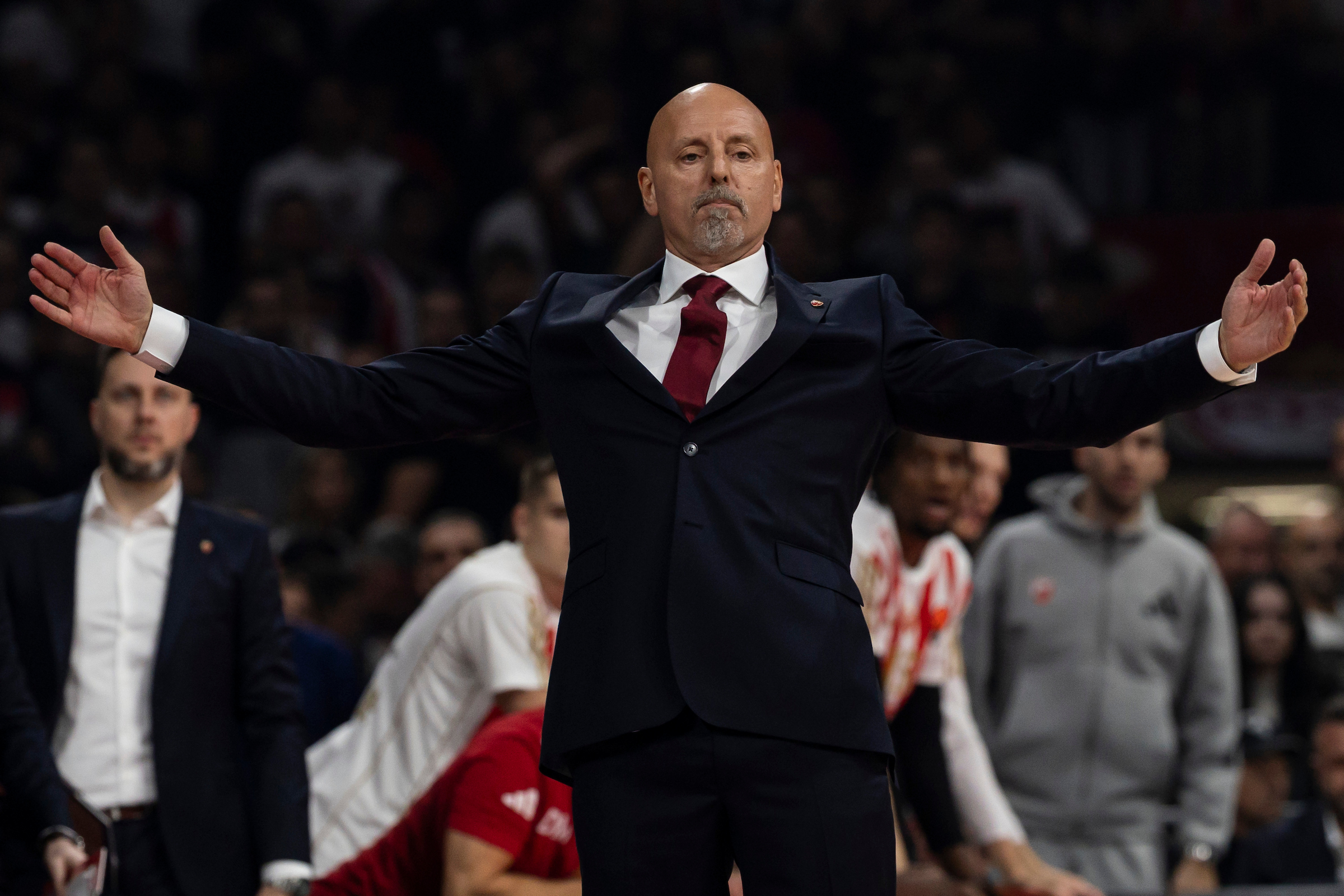 ARENA SE ZAPALILA: Vatreni doček za Sašu Obradovića!