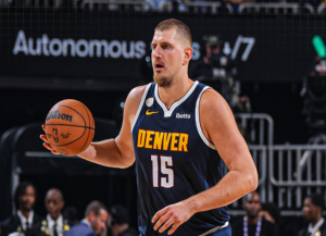 JOKIĆ IMA NESVAKIDAŠNJEG PRIJATELJA: Faulovi su prednost, a ne greška!