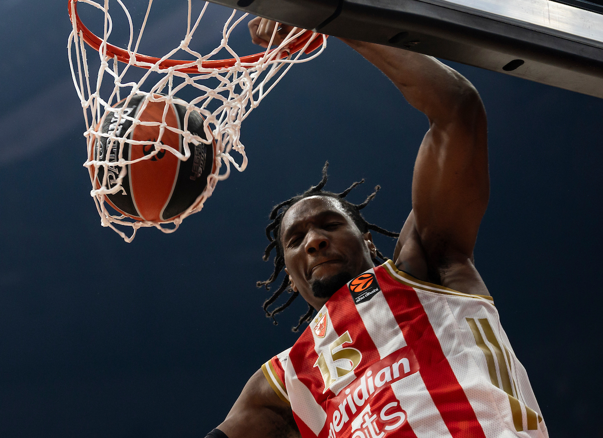 EBUKA IZUNDU O DUELU SA TAVARESOM: „Ima svoje slabosti!“