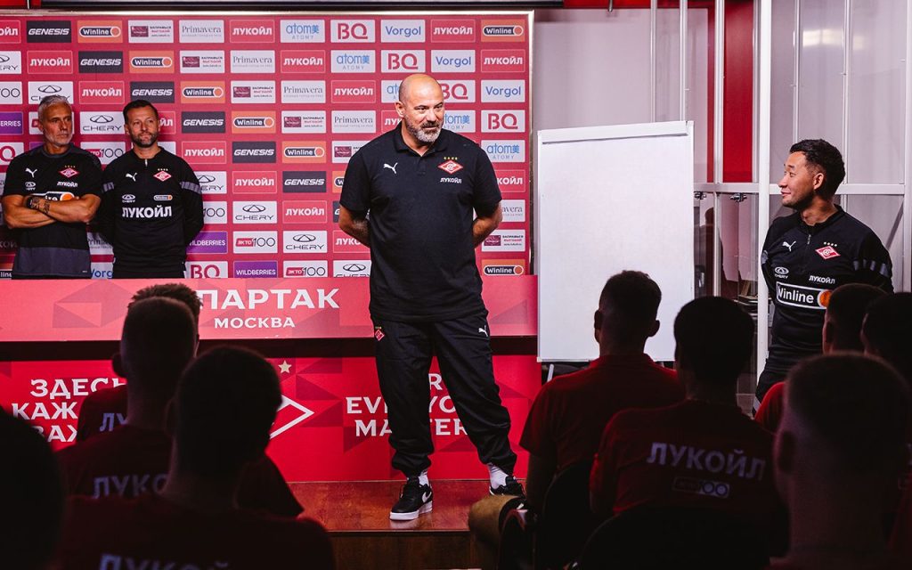 STANKOVIĆ RUSIMA I DALJE BOLNA TEMA: „Pravi trener mora da bude u stanju da pobeđuje u različitim okolnostima, on to nije znao!“