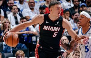 ŠTETA: Nikola Jović se povredio!