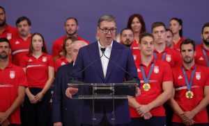 PRVI PUT SAM PLAKAO ZBOG ZVEZDE, KADA SU SVI PLJUVALI JA SAM JAČE NAVIJAO: Emotivna ispovest Aleksandra Vučića i poređenje sa Srbijom!