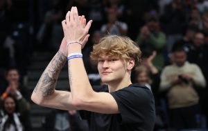 KAKAV DOČEK ZA MIKU MURINENA: Evo kako su Grobari pozdravili supertalenta!