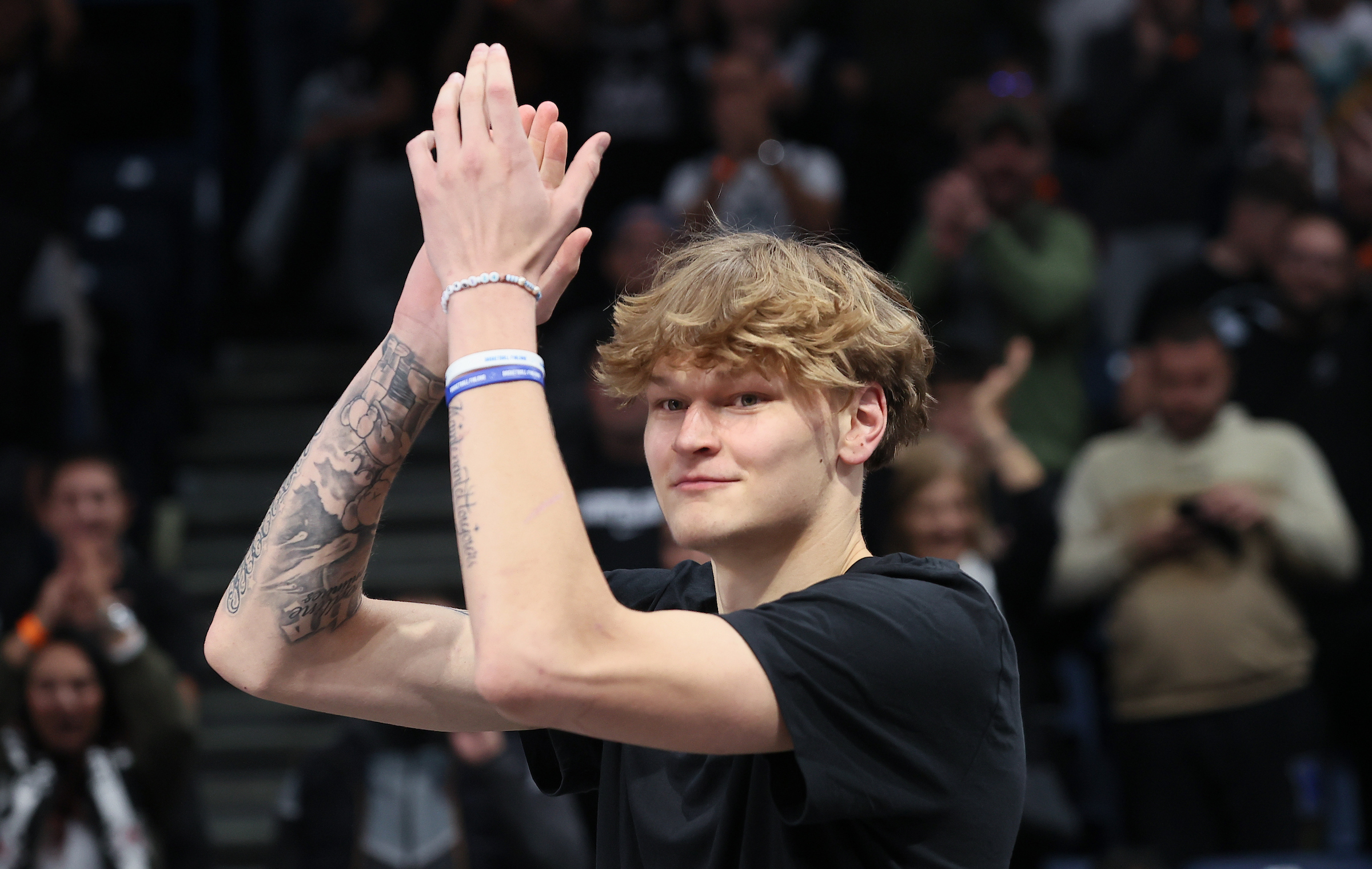 KAKAV DOČEK ZA MIKU MURINENA: Evo kako su Grobari pozdravili supertalenta!