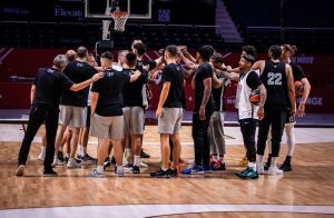 PARTIZAN RADI PUNOM PAROM: Australijanac oblači crno-beli dres!