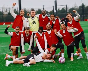 ENFILD SPREMAN ZA DERBI: Liverpul dočekuje Mančester junajted!