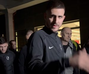 BIO SAM TU I PRE, SAD JE OGROMNA KATASTROFA: Vanja izašao pred navijače, oni ga izvređali, potom i podržali!