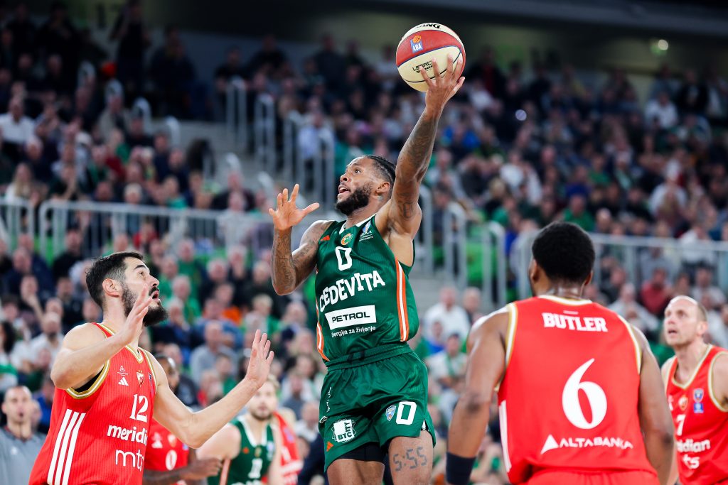 (TVITOVI) JASNA PORUKA „DELIJA“: Ovo su reakcije navijača Zvezde nakon poraza u Ljubljani!