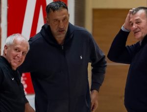 SPECIJALAN GOST NA TRENINGU PARTIZANA: Vlade Divac posetio ‘crno-bele’!