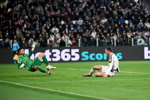 I PAUNOVIĆ IMA RAZLOGA ZA BRIGU: Vlahović se požalio na povredu!