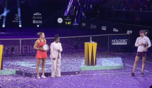 ŽENA SA STAVOM, RIBAKINA OHLADILA DIREKTORKU WTA: Terorišu joj trenera, sada napravila potez o kom će se pričati!