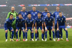 (TVITOVI) SRBIJA U DRUGOM PLANU ZBOG ZVEZDE: Navijači ljuti na Vlahovića i Gudelja!