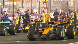 PJASTRI I NORIS BRŽI OD RED BULA UPRKOS STARIJIM DELOVIMA, NOVAK ĐOKOVIĆ DELIO PEHARE: Papaje na podijumu, pridružio im se i Džordž Rasel!