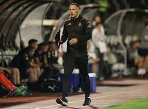 (SASTAVI) KAKO POSLE APSURDNE SMENE BLAGOJEVIĆA?! VOJNICI PARTIZANA MORAJU DA GASE POŽAR: Jovanović izabrao startnih 11 za Javor!