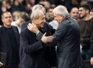 PREGAZILO GA VREME, VIŠE NIJE U STANJU DA POBEĐUJE KAO NEKAD: Legendarni, jedan od najboljih trenera Evrope svih vreme, dao ostavku!