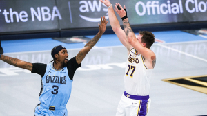 DONČIĆU I DŽORDAN GLEDA U LEĐA, PO OVOM PARAMETRU ISPRED JE SAMO VILT: Slovenac vodio Lejkerse do nove pobede!