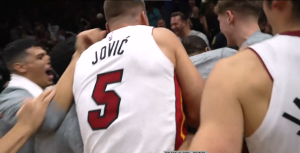 JOVIĆ KREIRAO POBEDU SVOG TIMA ZA ČETIRI DESETINKE: Instant-klasik u Majamiju, Srbin među herojima!