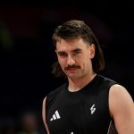 IGRALI STE SA 10 IGRAČA I NAKON ČETIRI VEZANA PORAZA: Evo šta je novinar pitao Zeka Seljasa!